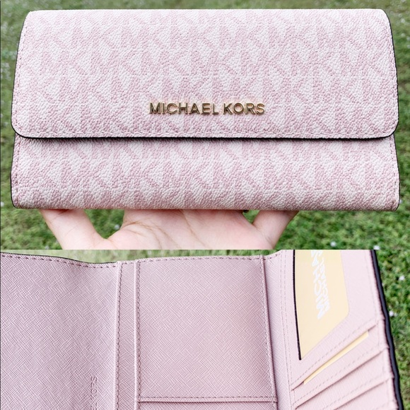 👜💕-Michael Kors Large Trifold Wallet - Picture 4 of 8